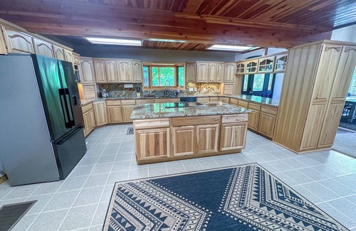 Ten Sleep Casa | Canyon Hideout - Secluded Retreat Near Ten Sleep! Surrounded by canyon walls!