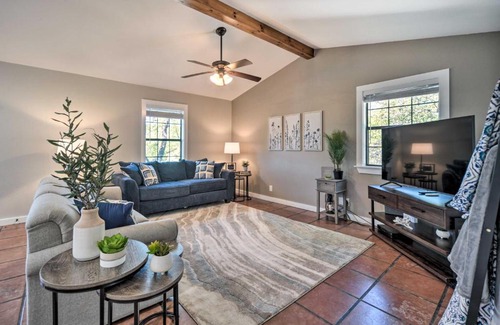 Canyon Lake Casa | Canyon Lake Hideaway with Fire Pit and Yard!