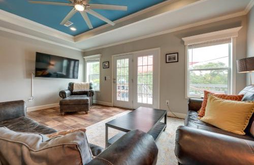Canyon Lake Casa | Canyon Lake Home with Spacious Deck and Backyard!