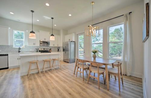 Canyon Lake Casa | Canyon Lake Home with Deck about 1 Mi to Comal Park