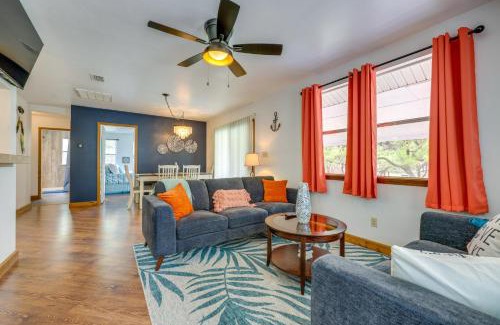 Canyon Lake Casa | Canyon Lake Home with Resort Amenities and Fire Pit!