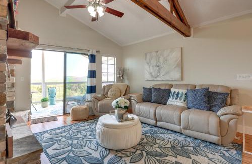 Canyon Lake Casa | Canyon Lake Rental with Balcony and Lake Views