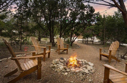 Canyon Lake Casa | Canyon Lake Retreat with Hot Tub, Fire Pit and Grill!