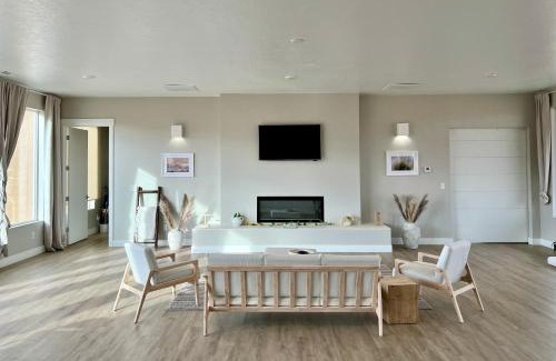 Big Water Casa | Canyon Mesa Haven, Luxury Stay near Lake Powell