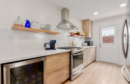 Bay Ho Casa | Canyon Oasis- Close to Beaches