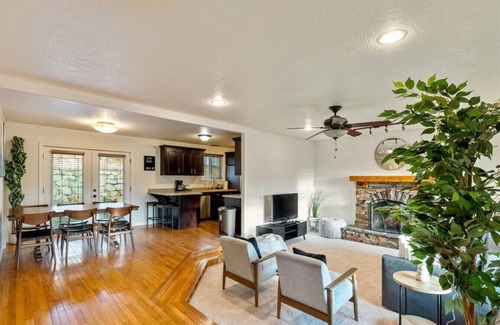 Cedar Hills Casa | Canyon Ridge Getaway | Arcade| View | Free Massage