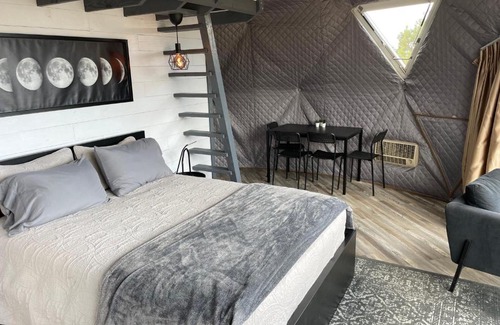 Monticello Complejo | Canyon Rim Domes - A Luxury Glamping Experience!