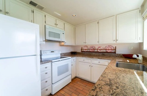 Canyon View Estates Condominio | Canyon Villas Condo in south Palm Springs with majestic mountain views