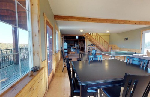 La Sal Casa | Canyonlands Lodging Wolf Springs Retreat