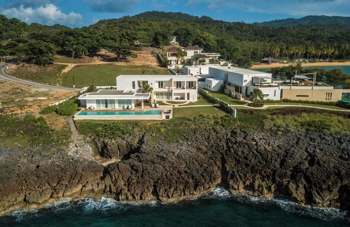 El Limon Villa | IMPRESIONANTE LUJO FRENTE AL MAR PISCINA DE 4 DORMITORIOS VILLA RAPHAEL + DESAYUNO INCLUIDO