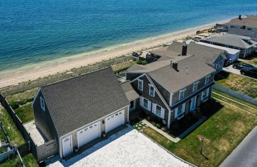 North Truro Casa | Capacious North Truro Beachfront Home