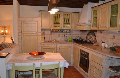 Castelvecchio Casa | Capannori Stylish Townhouse