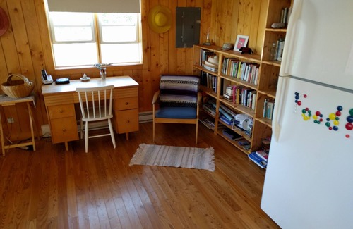 Petit-Etang Casa | Cape Breton Waterfront Home Rental, Mountain and Ocean Views, Playa privada