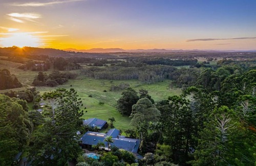 Skinners Shoot Casa | Cape Byron Suite 6