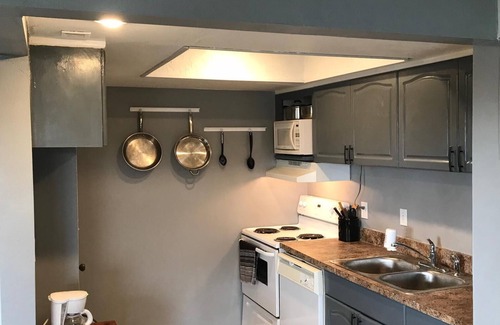 Columbiad Plaza Condominio | Cape Canaveral Play / Work / Live in Walking / Biking desde la playa, pubs, restaurantes