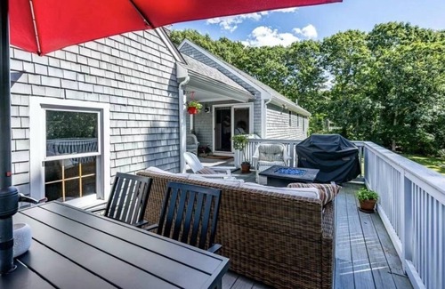 West Barnstable Casa | Cape Classic, Near Bay Beaches & Shopping Center