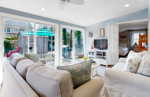 Dennis Port Casa | Cape Cod Beach Cottage