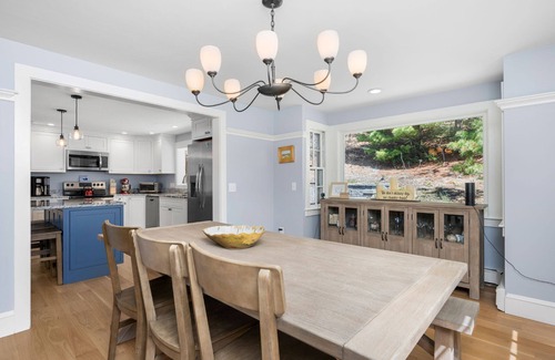 North Chatham Casa | Cape Cod Beach Getaway walk to the beach Relax in Coastal Comfort
