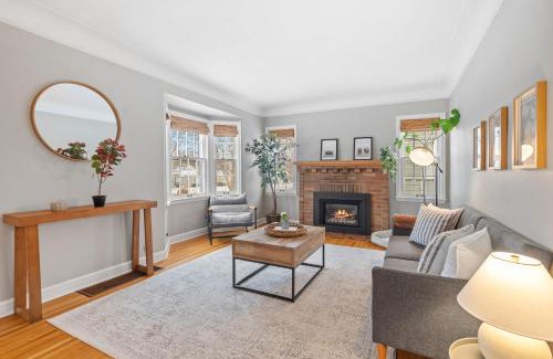 Diamond Lake Casa | Cape Cod Charmer
