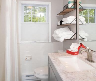 Dennis Port Casa | Cape Cod Cottage by Leavetown Vacations