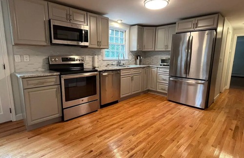 West Hyannisport Casa | Cape Cod Fun - Entire home 3BR up to 9 guests