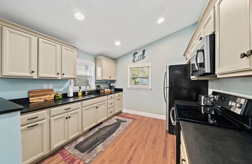 Mashpee Casa | Cape Cod - John's Pond Mashpee - Private Assoc. Beach and two Kayaks