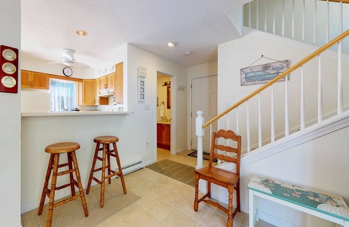 Ocean Park Condominio | Condominio de estilo Cape Cod con parrilla y piscina compartida, sauna, gimnasio - cerca de la playa