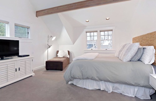Hansville Casa | Cape Cod Style Beach House, Waterfront, Beautiful