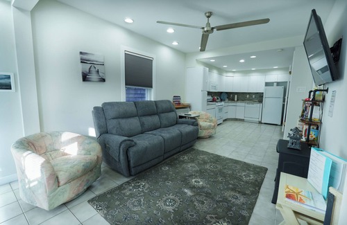 Revere Casa | Cape cod style seaside condo Boston, Airport,Train