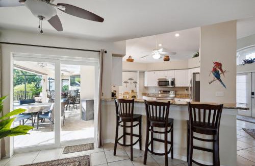 Pelican Casa | Cape Coral Comfort: Your 3BR Family Getaway!