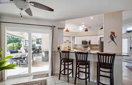 Pelican Casa | Cape Coral Comfort: Your 3BR Family Getaway!