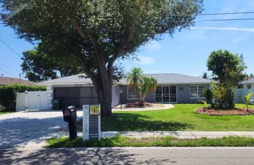 Caloosahatchee Casa | Cape Coral Cozy House