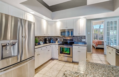 Caloosahatchee Casa | ¡Nuevo listado! Fantástica casa de vacaciones frente al agua de Florida con piscina y spa!