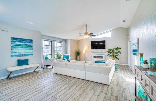 Caloosahatchee Casa | Cape Coral Home with Heated Pool, Dock and Gulf Access