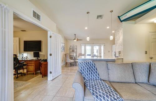 Pelican Casa | Cape Coral Home with Screened Porch 4 Mi to Beach!