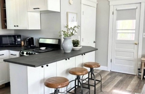 South Dennis Cabaña | Cape Cottage Getaway. Minutes to Mayflower Beach