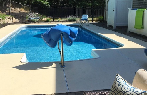 Mashpee Casa | Cape House with Pool