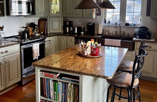 Old Saybrook Center Casa | Cape Overlooking South Cove of Old Saybrook