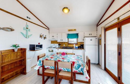 Buxton Casa | Cape Top #21A-B