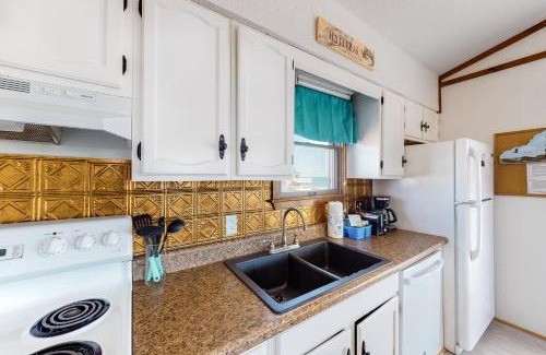 Buxton Casa | Cape Top #21A-B
