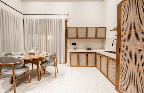 Penestanan Villa | Brand New Capella Villa by DH