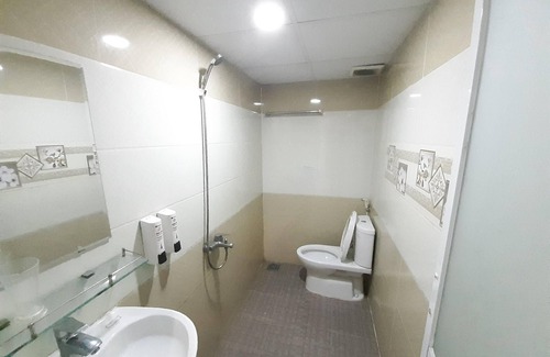 District 9 Hotel | Capital O 1221 Thien An Hotel