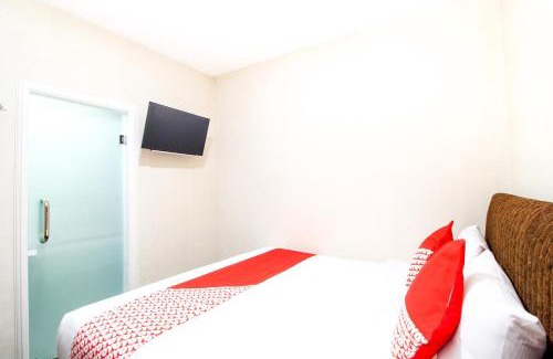 Surabaya Hotel | Capital O 217 A1 Hotel