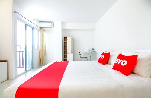 Chom Phon Hotel | Capital O 411 Grandview Condo 15