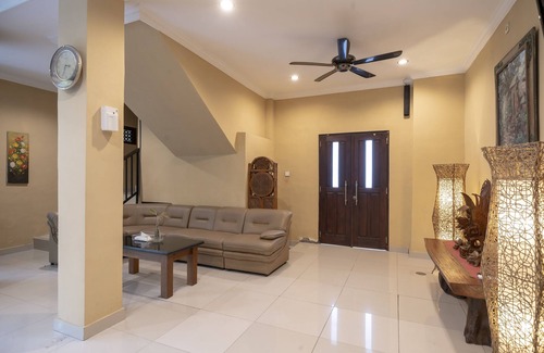 Gianyar Casa | Capital O 612 Dante Guesthouse