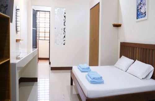 Samut Songkhram Hotel | Capital O 75521 Sang Siri Apartment