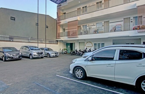 Setiabudi Hotel | Super OYO 90432 Family Residence