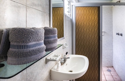 Ciudad Guzmán Hotel | Capital O Colón, Ciudad Guzmán Jalisco