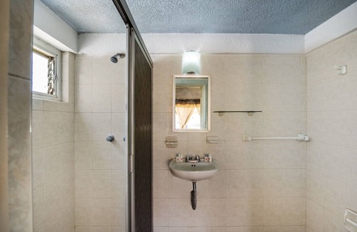 Ciudad Guzmán Hotel | Capital O Colón, Ciudad Guzmán Jalisco