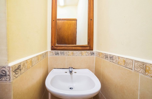 Celaya Hotel | Capital O Hotel Casa Blanca